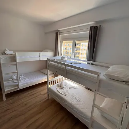 Apartment Expansive By Tok