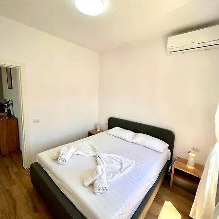 Expansive By Tok Apartment