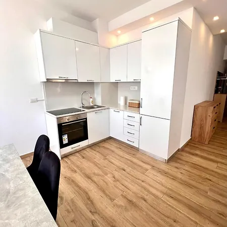 Expansive By Tok Apartment Golem (Tirana)